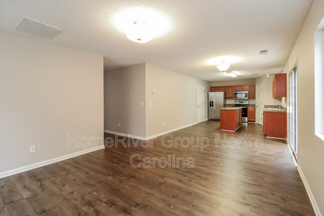 Building Photo - 7 Vodington Cir