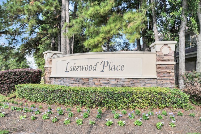 Foto del edificio - 16020 Sweetwater Fields Ln