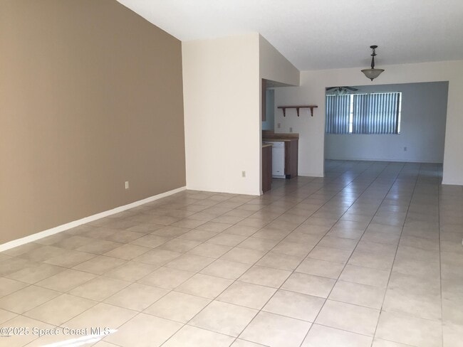 Foto del edificio - 1542 W Powder Horn Rd