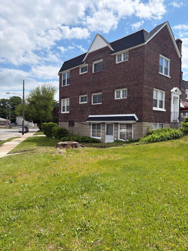 Photo - 7925 Cedarbrook Ave Apartment