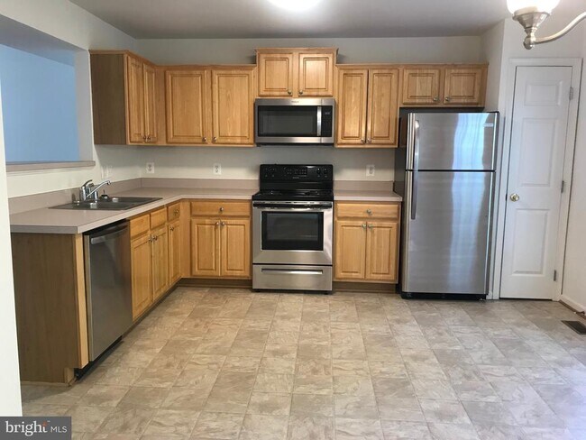 Foto del edificio - 206 Merrill Ct