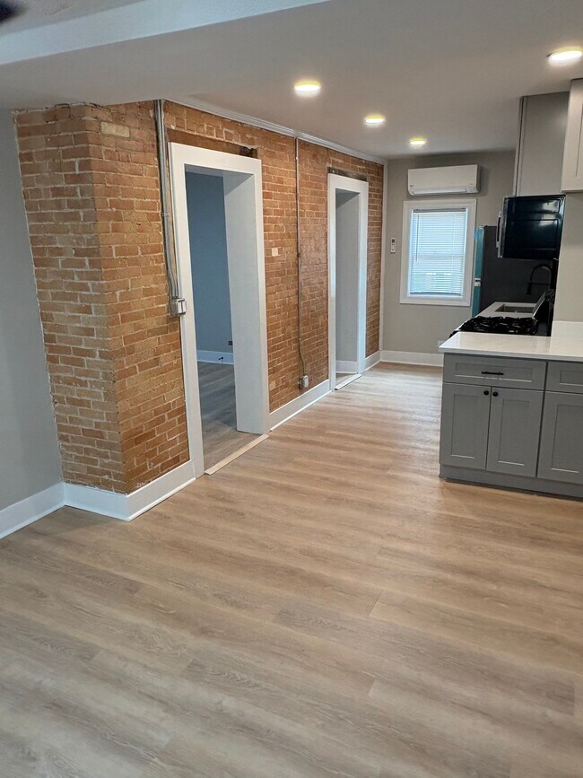 Foto del edificio - 3327 W Elm St