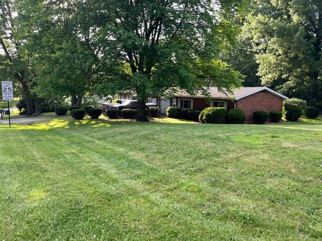 Building Photo - 297 Nokomis Dr