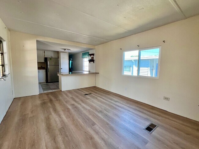 Building Photo - 3 bed 2 bath home in Harbor Cove