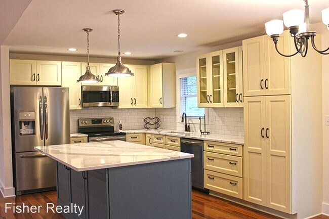 Building Photo - 3 br, 2 bath House - 230 Crystal Heights