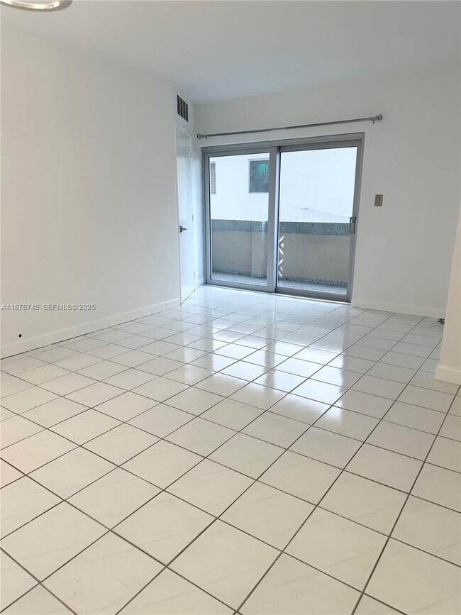 Building Photo - 8400 Byron Ave