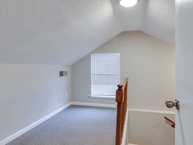 Foto del edificio - Spacious 4BR/2BA home in Fox Meadows - NEW...