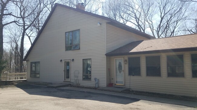 Building Photo - N7051 Switzke Rd