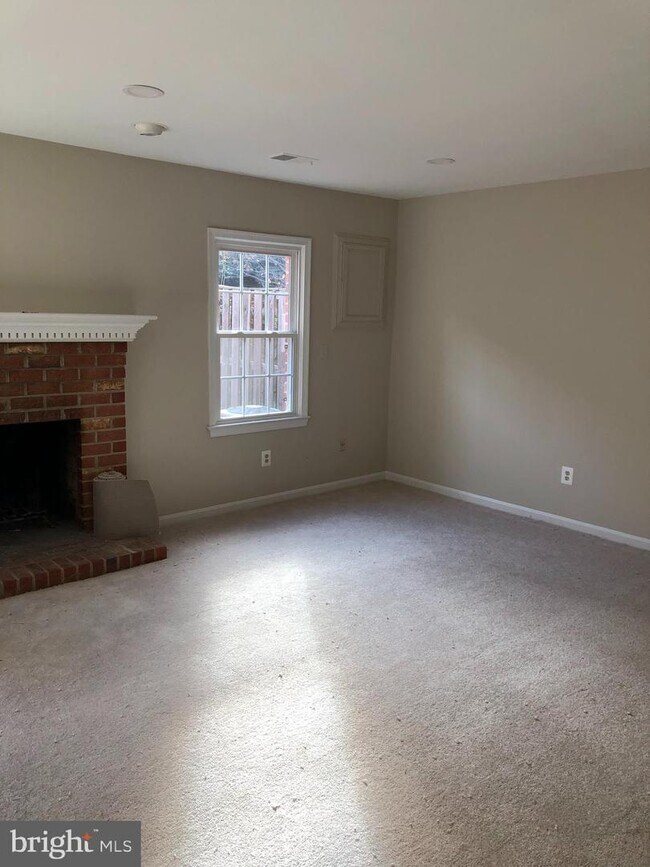 3161 Bradford Wood Ct, Oakton, VA 22124 Townhome Rentals in Oakton VA