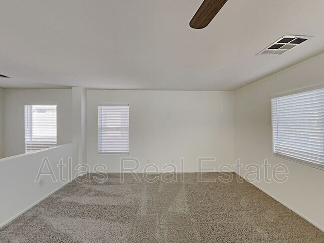 Foto del edificio - 5009 Whistling Acres Ave