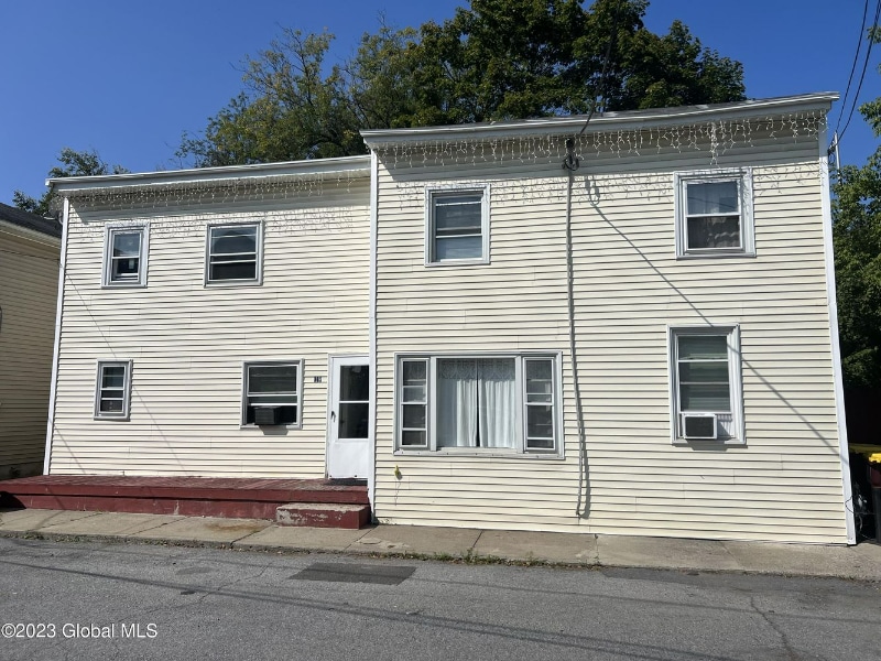 Primary Photo - 19-21-21 Penrose Ave