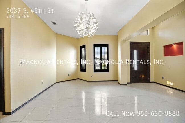 Building Photo - 2037 S 45th St