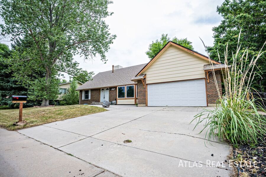 Foto principal - 8198 S Marshall St