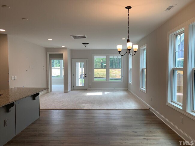 Building Photo - 1814 Farm Pond Trail