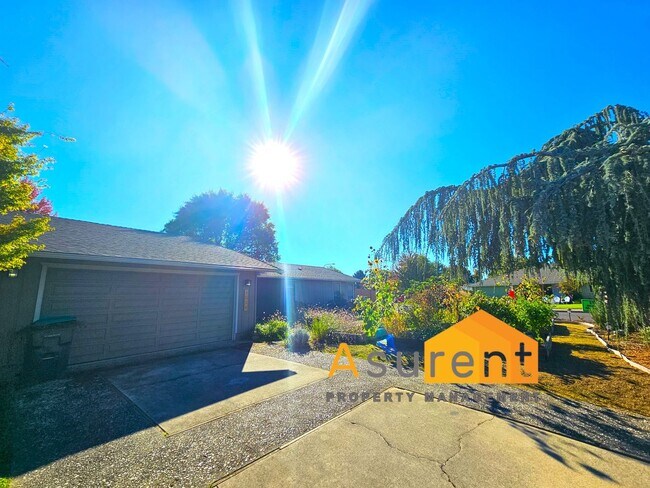 Foto del edificio - Wonderfully Updated Home in Fantastic Loca...