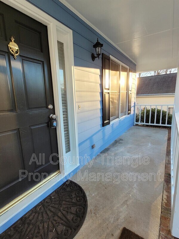 Building Photo - 203 Wood Hollow Dr