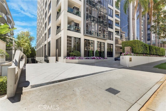 Foto del edificio - 10724 Wilshire Blvd