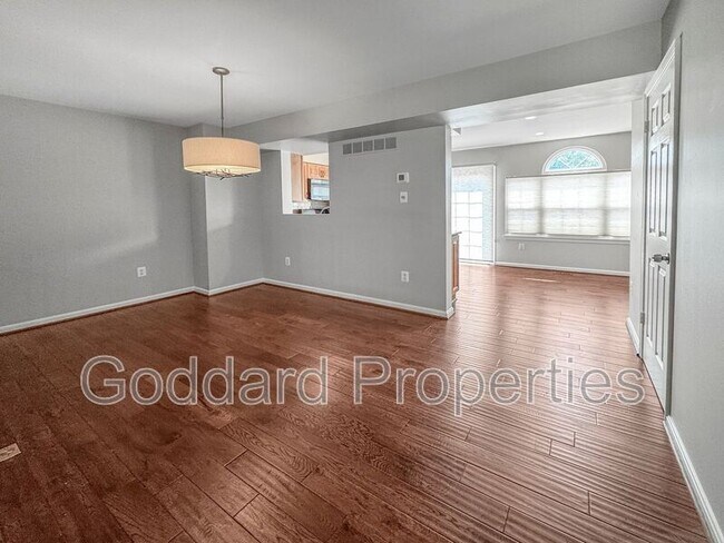 Foto del edificio - 652 Marianne Ln