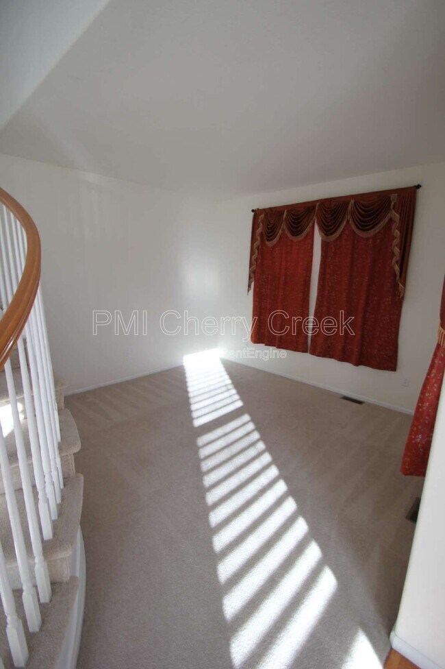 Foto del edificio - 5420 Heatherton Ln