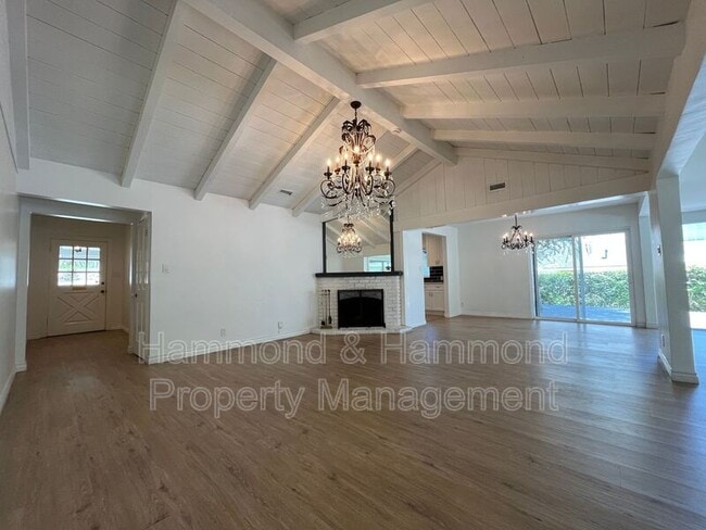 Building Photo - 5710 Jumilla Ave
