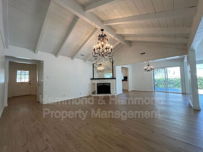 Foto del edificio - 5710 Jumilla Ave