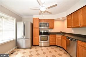 Building Photo - 16 Oak Crest Ct