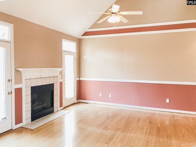 Building Photo - 124 Pond Edge Ln