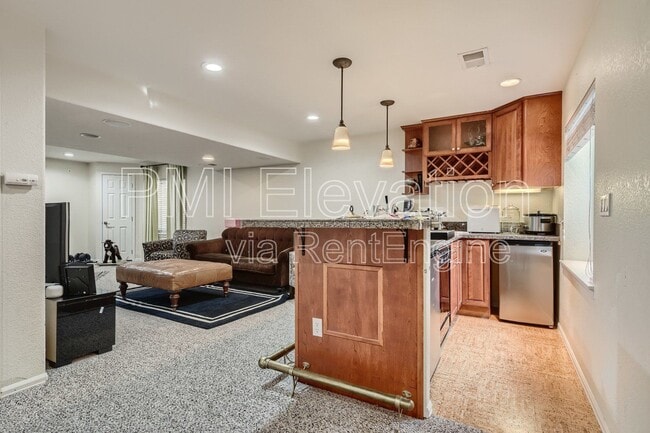 Building Photo - 9805 Cypress Point Cir