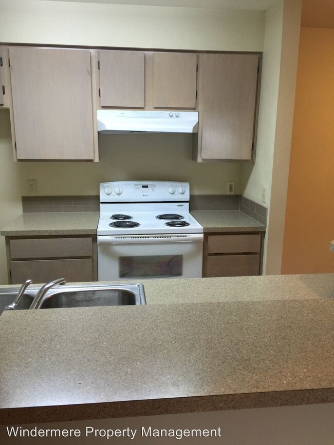 Foto del edificio - 1302-1306 Birchwood Ave