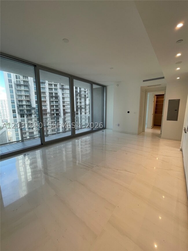 Building Photo - 300 Biscayne Blvd