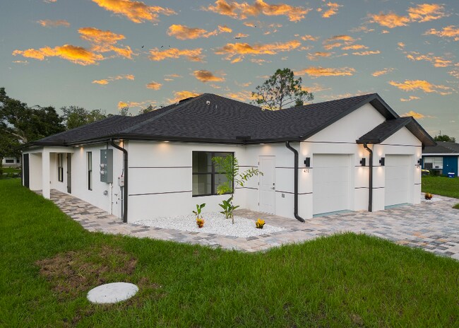 Building Photo - 470 Venango St