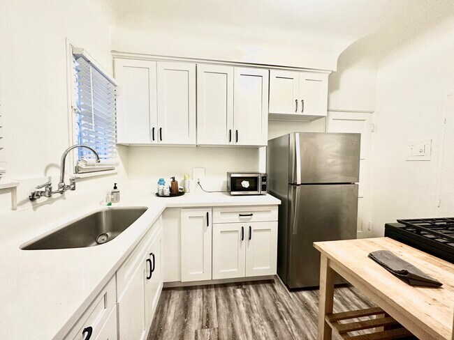 Foto del edificio - 5524 W 6th St