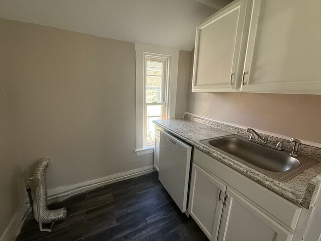 Building Photo - 45 Aspen St