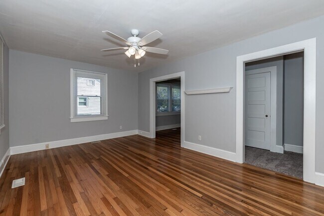 Foto del edificio - Two Bedroom Home!