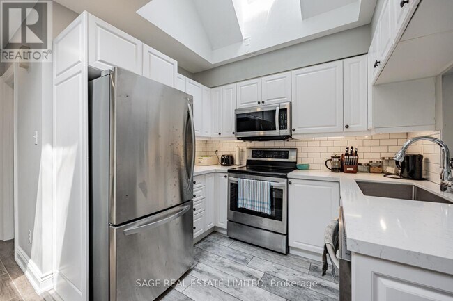 Photo du bâtiment - 213 Langley Ave