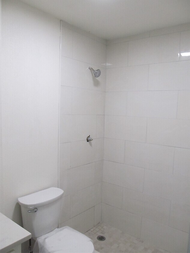 Building Photo - 1213 Trimm Ave