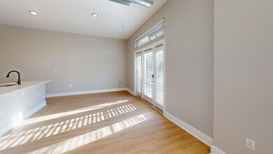 Interior Photo - Towson Promenade