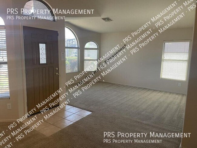 Photo - 1153 E Constitution Dr House