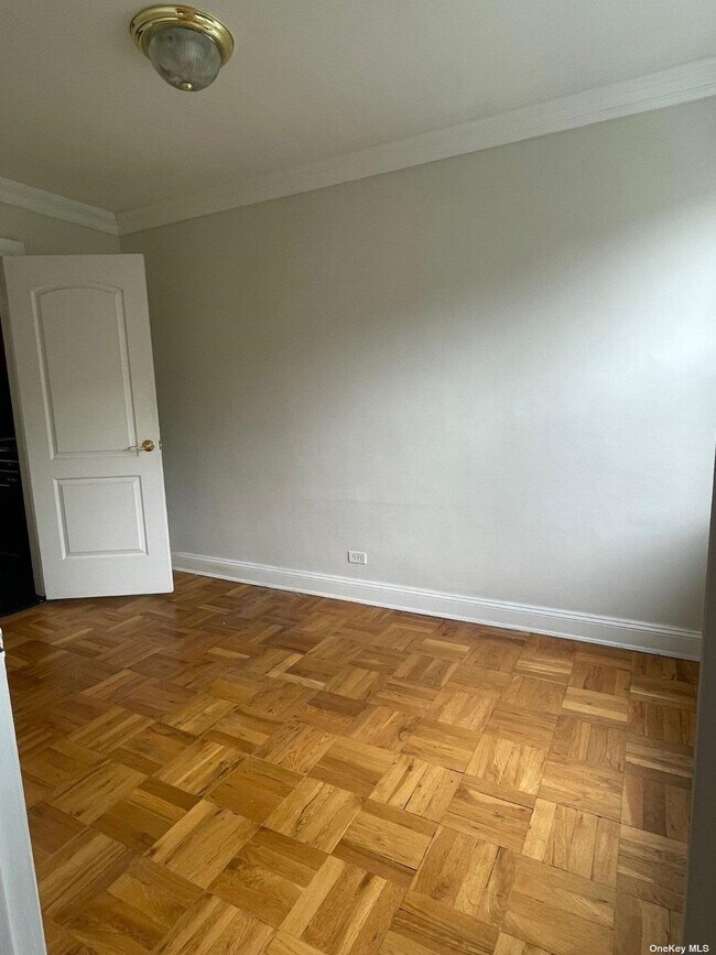 Foto del edificio - 69-45 108th St