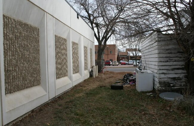 Foto del edificio - 204 W 4th Ave