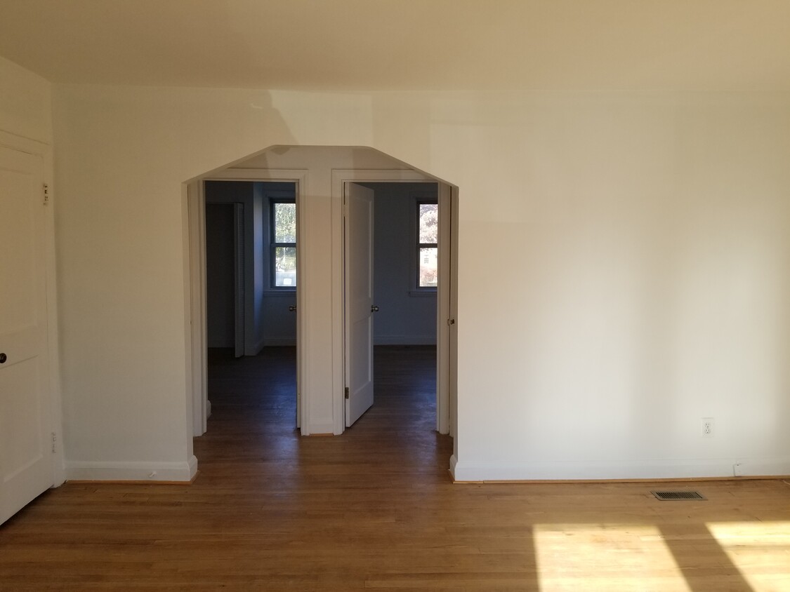 Foto principal - 1026 Dartmouth Rd