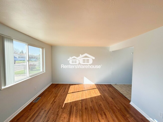 Building Photo - 8921 Ithaca Way