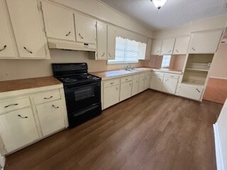 Foto del edificio - 42099 Garden Dr