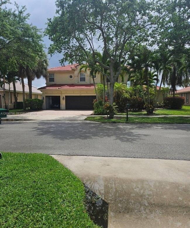 Building Photo - 13382 Lakepointe Cir