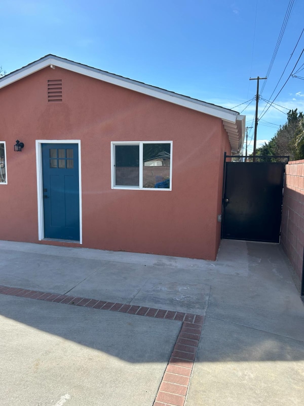 Building Photo - 20207 Parthenia St