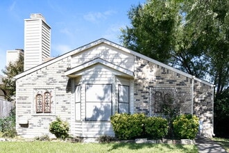 Building Photo - 115 Wilderness Trail