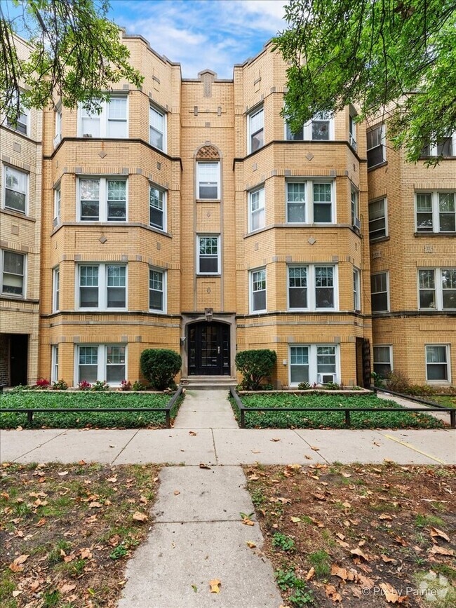 Building Photo - 5428 N Campbell Ave