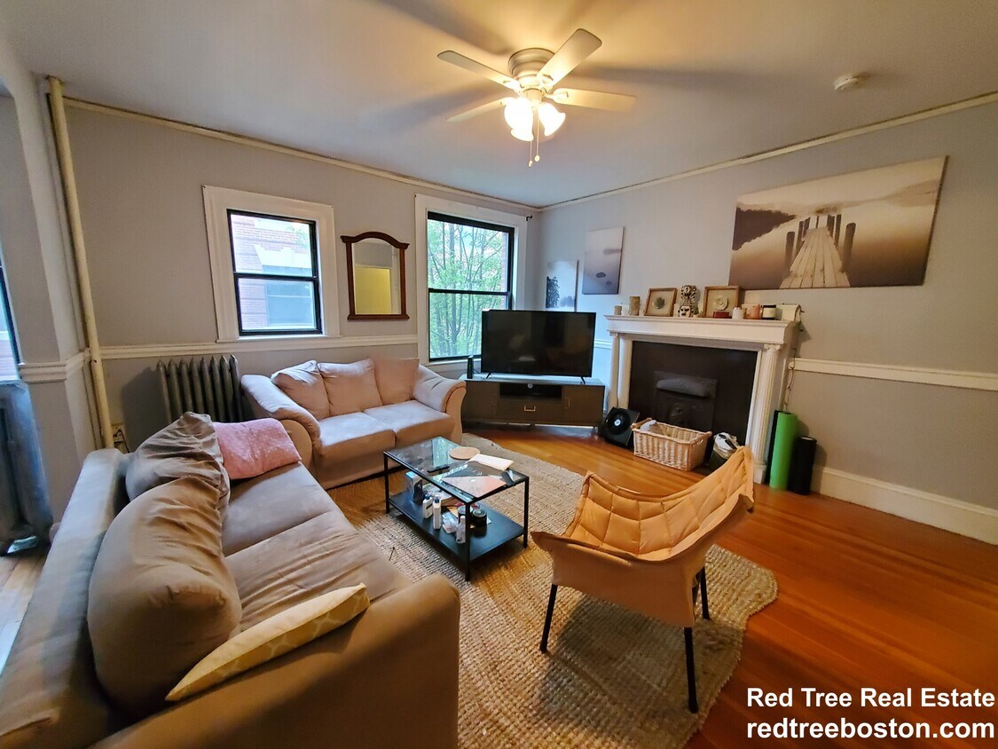 Foto principal - 217 Harvard St
