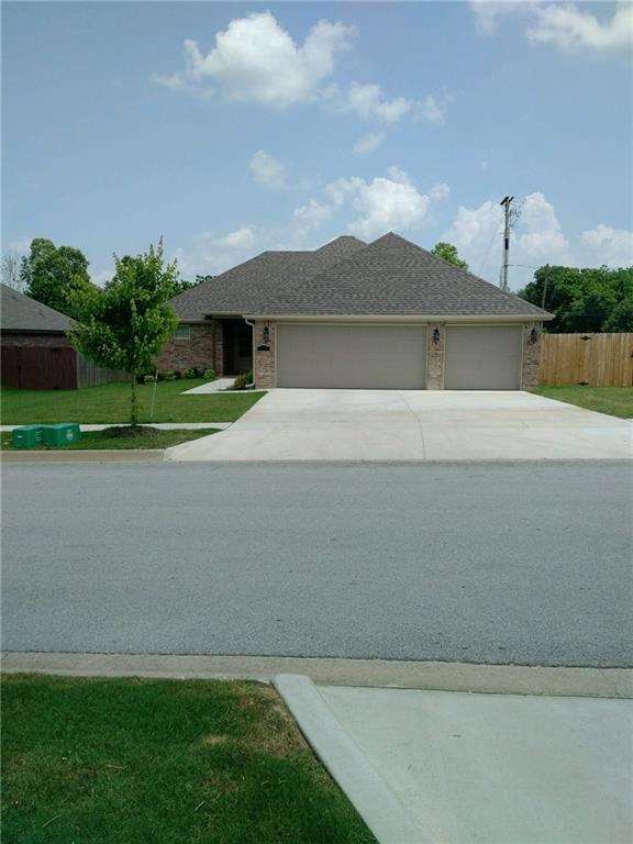 Foto principal - 1486 S Blue Willow Ave