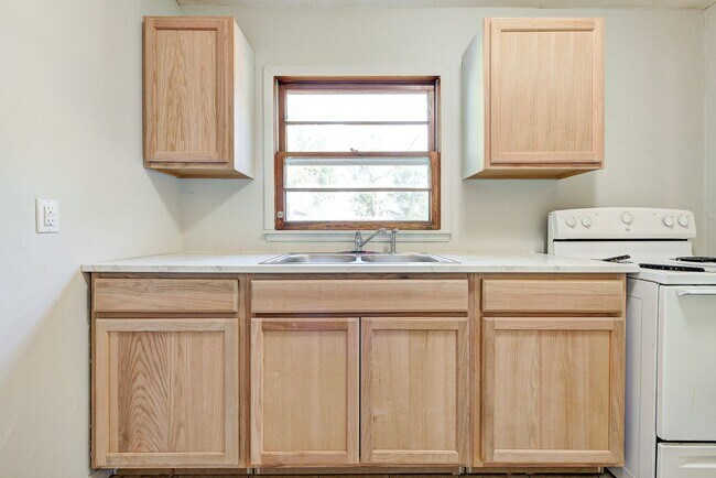 Building Photo - 2 bedroom 1 bath - Del City